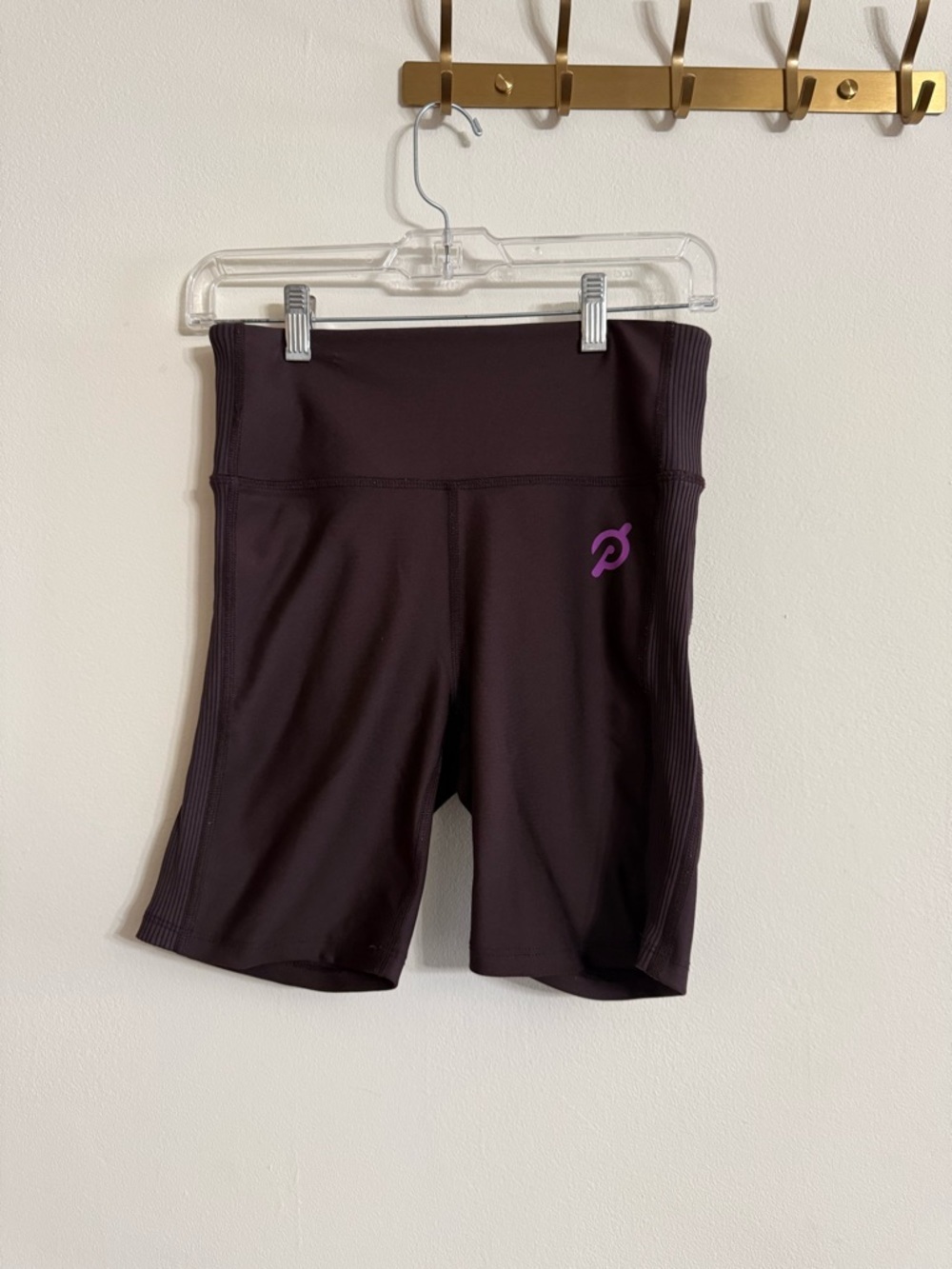 Peloton Women's Size Medium 7” Inseam Brown Purple Graphic Logo Biker Shorts M